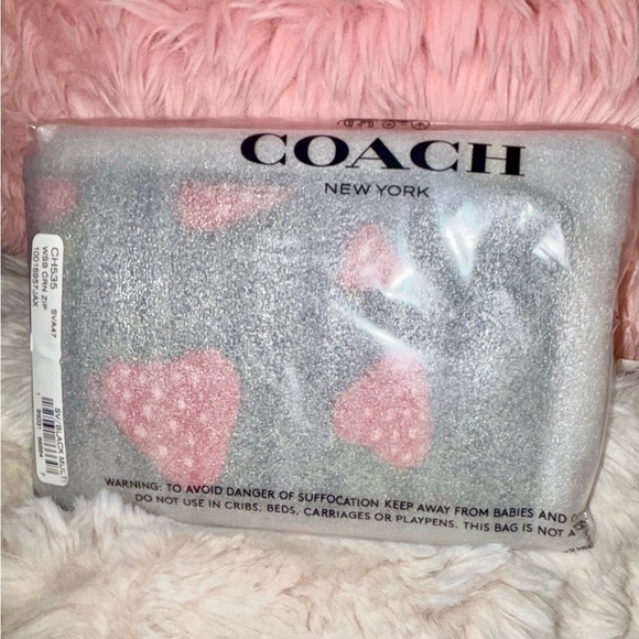 NEW Coach Coated Canvas Leather Black Strawberry Print Corner Zip Wristlet - Picture 5 of 16